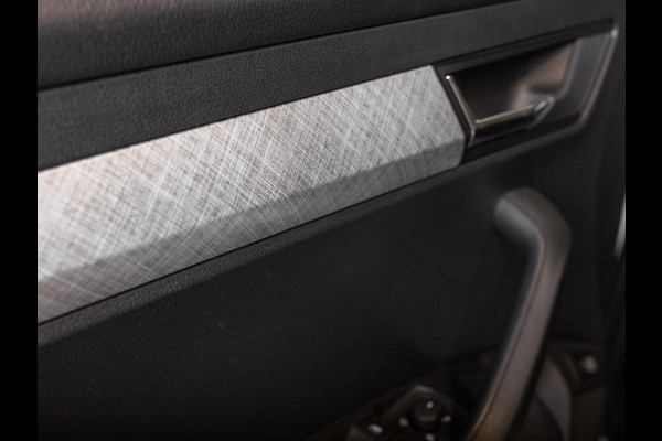 Škoda Karoq 1.5 TSI ACT Business Edition / 150pk / Achteruitrij camera / Stoelverwarming / Adaptieve cruise control /