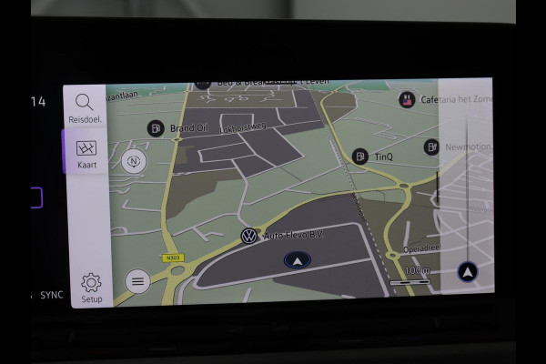 Volkswagen Golf 1.0 eTSI Life | Camera | Carplay | Navigatie | Sfeerverlichting | Parkeerhulp | Adaptive cruise | Digital Cockpit | Climate control | Bluetooth | Full LED