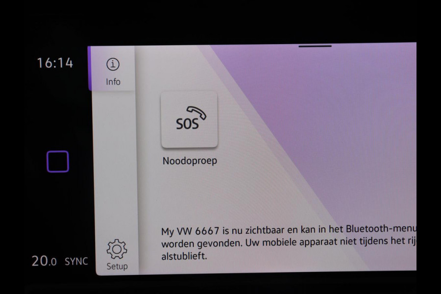 Volkswagen Golf 1.0 eTSI Life | Camera | Carplay | Navigatie | Sfeerverlichting | Parkeerhulp | Adaptive cruise | Digital Cockpit | Climate control | Bluetooth | Full LED