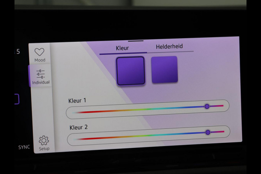 Volkswagen Golf 1.0 eTSI Life | Camera | Carplay | Navigatie | Sfeerverlichting | Parkeerhulp | Adaptive cruise | Digital Cockpit | Climate control | Bluetooth | Full LED