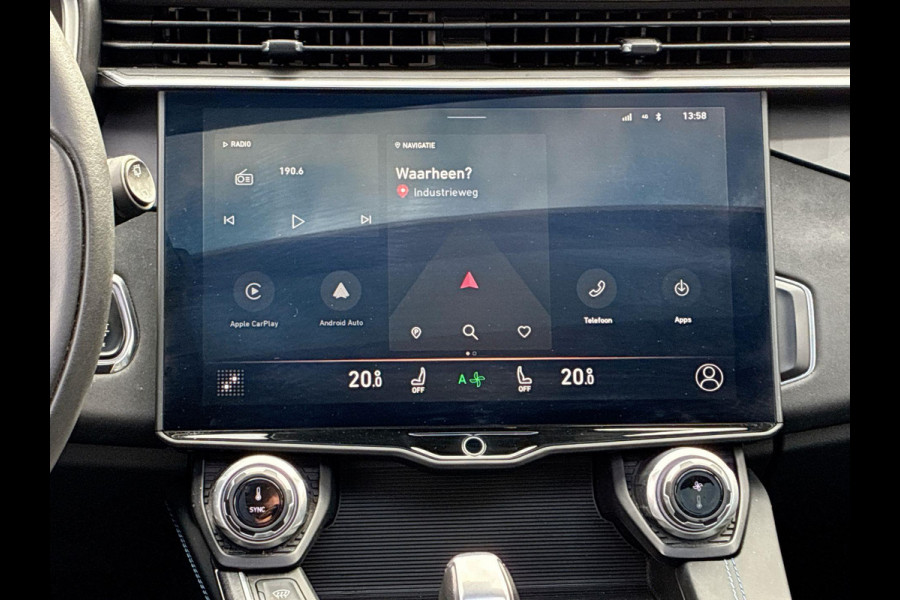 Lynk & Co 01 1.5 Plug in Hybrid 261pk | SkyRoof | 360° Camera | Climate Pack | Pilot Assist | Park Assist | Carplay Android auto