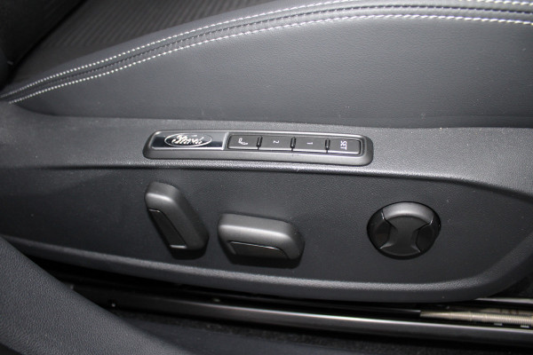 Ford Capri Extended Range RWD 77 kWh | Trekhaak | Head-Up | Winterpack | AGR