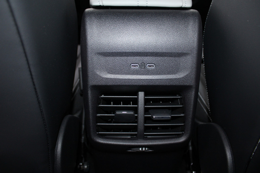 Ford Capri Extended Range RWD 77 kWh | Trekhaak | Head-Up | Winterpack | AGR