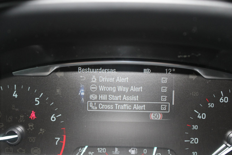 Ford Puma 1.0 EcoBoost 125 PK Hybrid Titanium X | Winterpack | Adaptieve Cruise Control | Massagestoelen | Electrische Achterklep | Camera | Climate Control | Navigatie | PDC V+A | BLIS