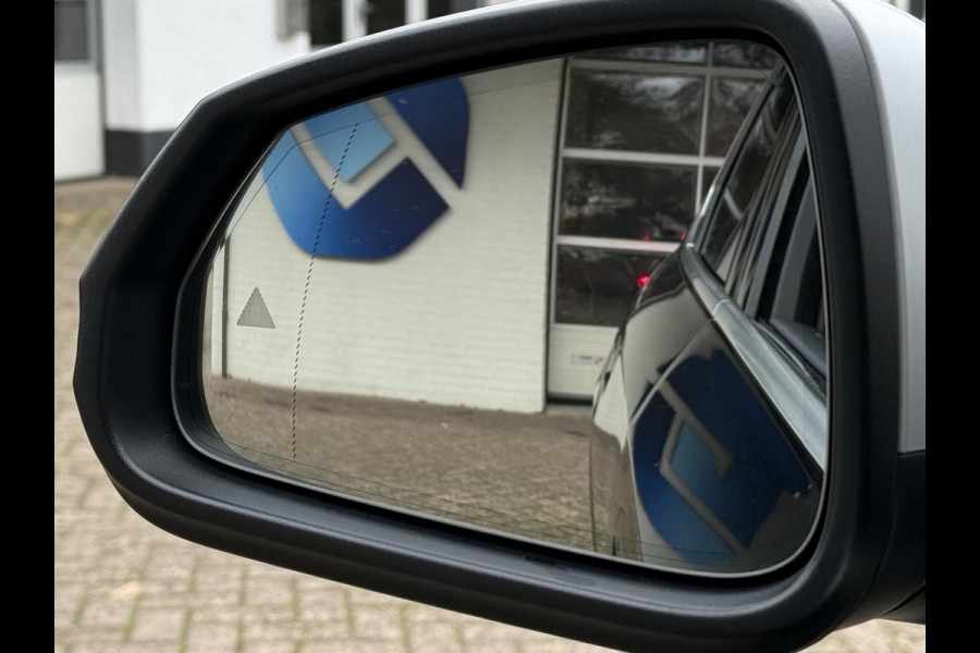 BMW X1 xDrive30e X LINE | DRIVING PROFF. | SPORTSTOELEN | LEDER | TREKHAAK | ELEKTR. STOELEN |