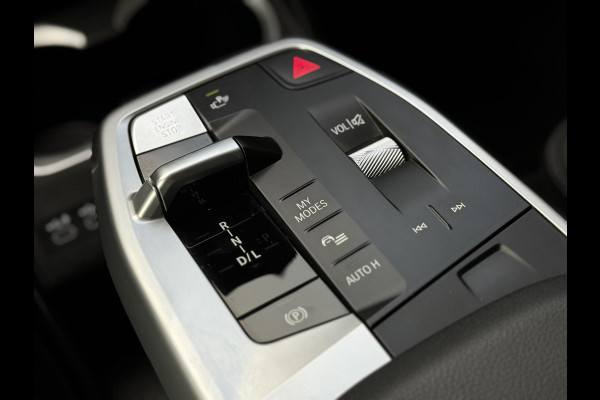 BMW X1 xDrive30e X LINE | DRIVING PROFF. | SPORTSTOELEN | LEDER | TREKHAAK | ELEKTR. STOELEN |