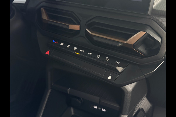 Dacia Duster 1.6 HYBRID EXTREME CAMERA CARLAY NAVI STOEL/STUUR/RUIT VERW. LED PDC