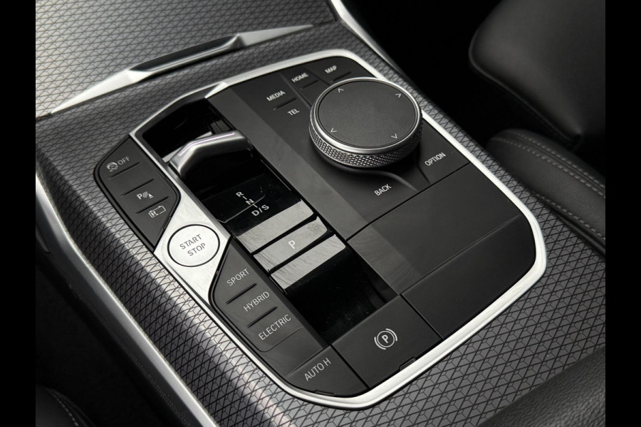 BMW 3 Serie Touring 330e M SPORT LCI | DRIVING PROFF. | TREKHAAK | 360 CAMERA | LEDER |