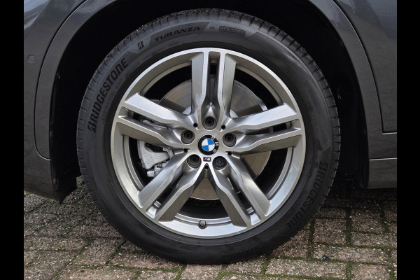 BMW X1 sDrive20i M SPORT | LEDER | TREKHAAK | NAVIGATIE | STOEL- STUURWIELVERWARMING | ELEKTR. KOFFERKLEP |