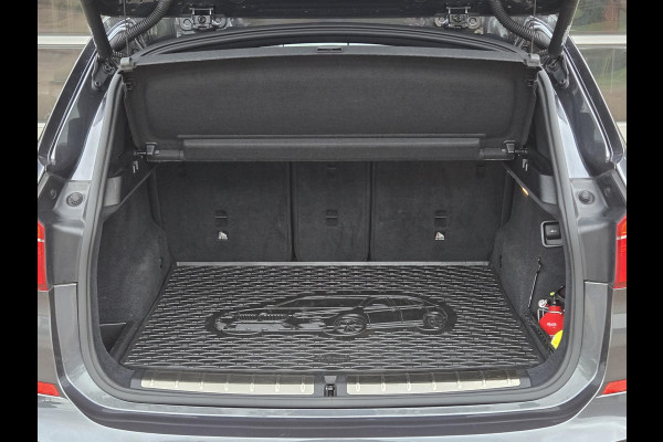 BMW X1 sDrive20i M SPORT | LEDER | TREKHAAK | NAVIGATIE | STOEL- STUURWIELVERWARMING | ELEKTR. KOFFERKLEP |