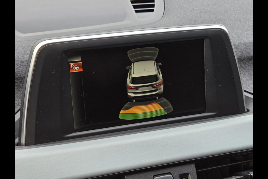 BMW X1 sDrive20i M SPORT | LEDER | TREKHAAK | NAVIGATIE | STOEL- STUURWIELVERWARMING | ELEKTR. KOFFERKLEP |