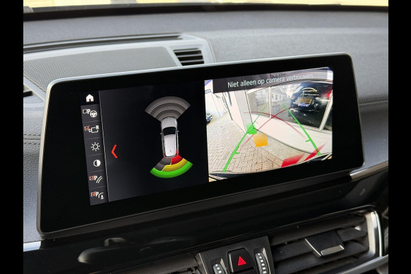 BMW X1 xDrive25e M SPORT | PANORAMA | ELEKTR. STOELEN | HARMAN KARDON | LEDER | 19 INCH LM VELGEN | TREKHAAK |