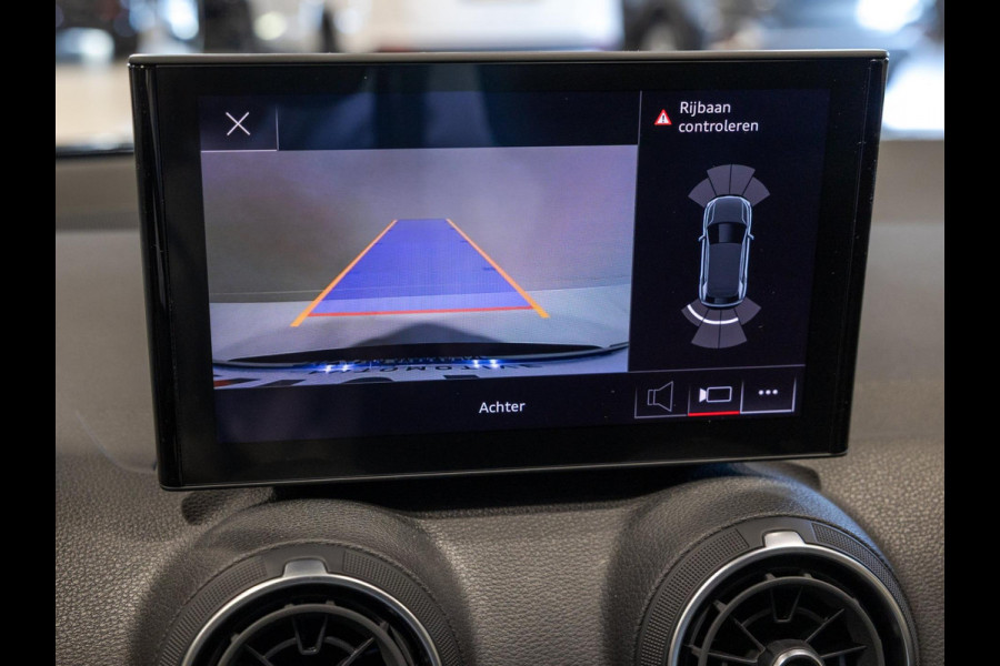 Audi Q2 35 TFSI Advanced edition / 150pk / Stoelverwarming / Keyless entry / Matrix LED / Adaptieve cruise control /