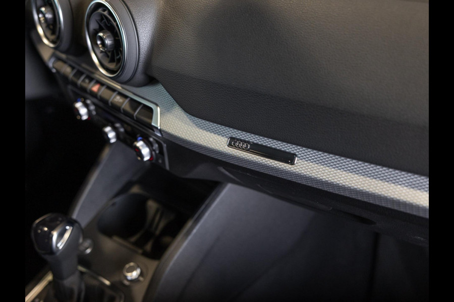Audi Q2 35 TFSI Advanced edition / 150pk / Stoelverwarming / Keyless entry / Matrix LED / Adaptieve cruise control /