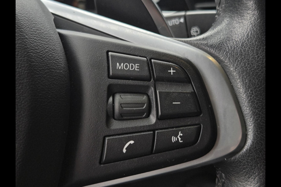 BMW X1 sDrive20i SPORTLINE | HARMAN KARDON | SPORTSTOELEN | TREKHAAK | STOELVERWARMING |