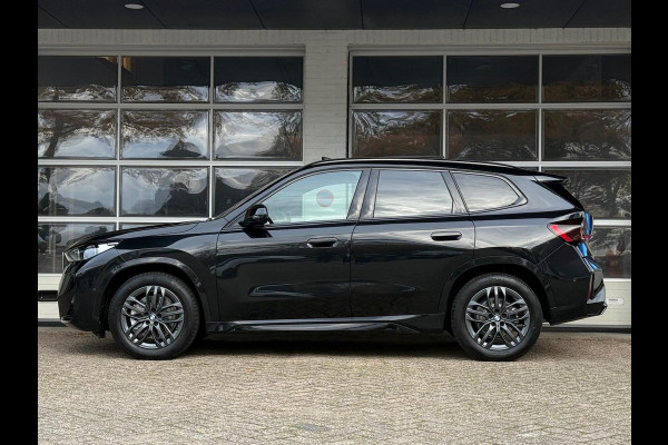 BMW X1 xDrive23i M SPORT | PANORAMADAK | TREKHAAK | HARMAN KARDON | DRIVING PROFF. | MEMORY SEATS |