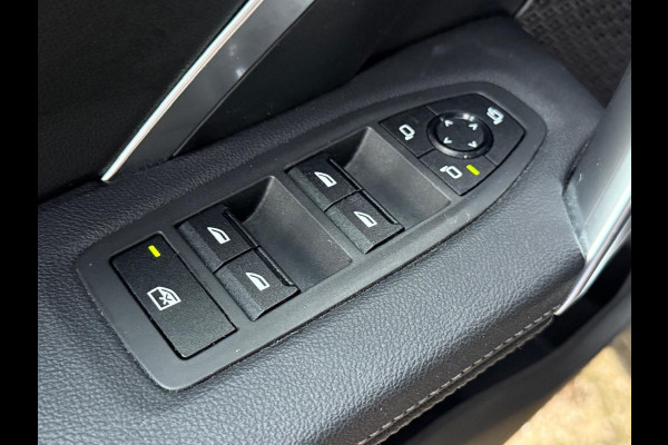 BMW X1 xDrive23i M SPORT | PANORAMADAK | TREKHAAK | HARMAN KARDON | DRIVING PROFF. | MEMORY SEATS |