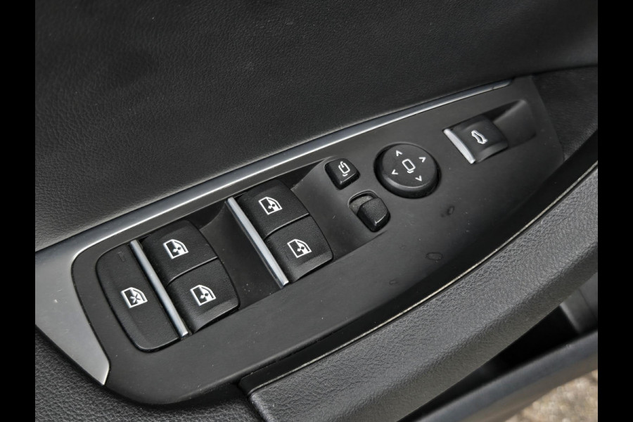 BMW X3 xDrive30e LCI | SPORTSTOELEN | LEDER | TREKHAAK | LIVE COCKPIT PLUS |