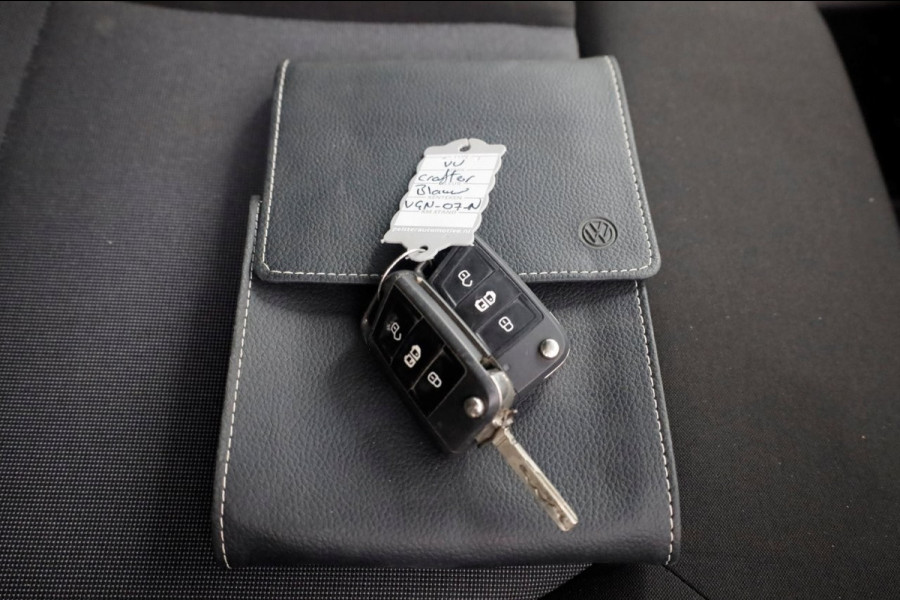 Volkswagen Crafter 35 2.0 TDI 177pk RWD L3H2 (L2H1) Airco/Navi/Trekhaak 3500kg 08-2020