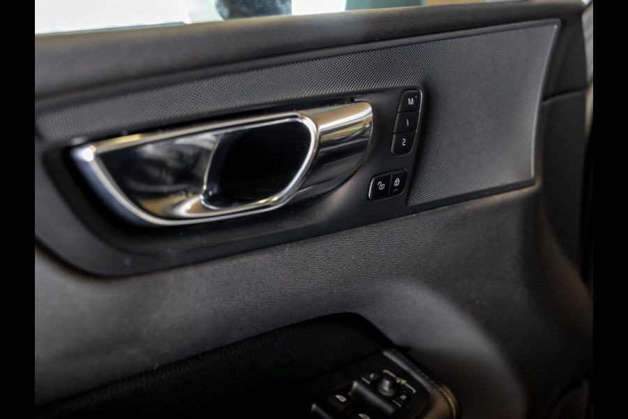 Volvo XC60 2.0 T8 Twin Engine AWD Inscription / 407pk / ERAD vervangen / Trekhaak / Panorama dak / Stoelverwarming /