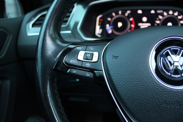 Volkswagen Tiguan Allspace 1.5 TSI Highline Business R | BTW | PANO | HUD | CAMERA | ACC | STOELVERWARMING |