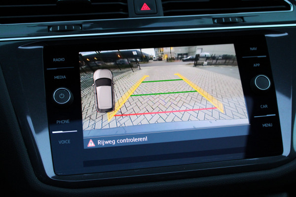 Volkswagen Tiguan Allspace 1.5 TSI Highline Business R | BTW | PANO | HUD | CAMERA | ACC | STOELVERWARMING |