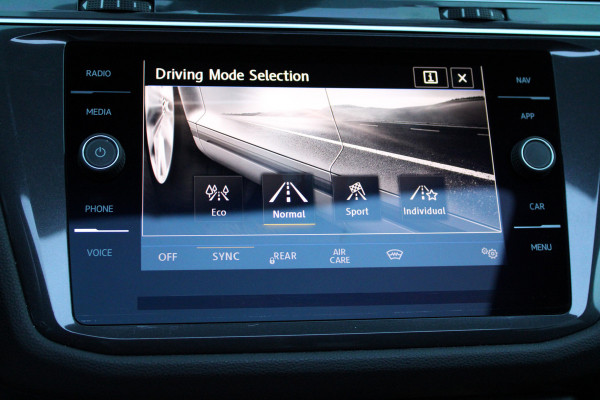 Volkswagen Tiguan Allspace 1.5 TSI Highline Business R | BTW | PANO | HUD | CAMERA | ACC | STOELVERWARMING |