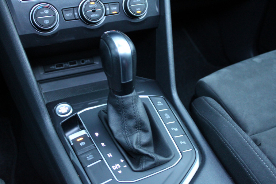 Volkswagen Tiguan Allspace 1.5 TSI Highline Business R | BTW | PANO | HUD | CAMERA | ACC | STOELVERWARMING |