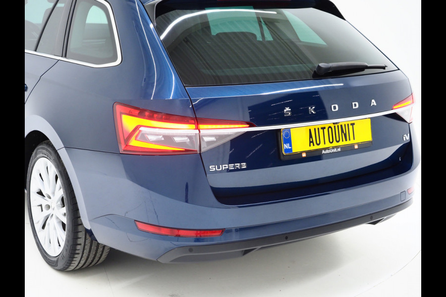 Škoda Superb Combi 1.4 TSI iV Style | Panoramadak | Canton | Trekhaak | 360 | Keyless | Adaptive Cruise | Carplay