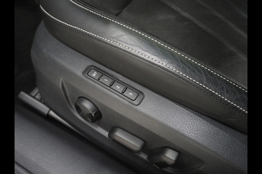 Škoda Superb Combi 1.4 TSI iV Style | Panoramadak | Canton | Trekhaak | 360 | Keyless | Adaptive Cruise | Carplay
