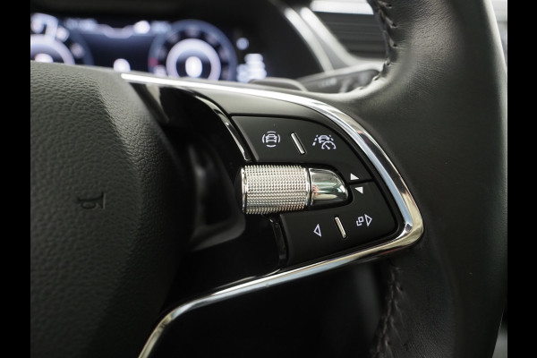 Škoda Superb Combi 1.4 TSI iV Style | Panoramadak | Canton | Trekhaak | 360 | Keyless | Adaptive Cruise | Carplay