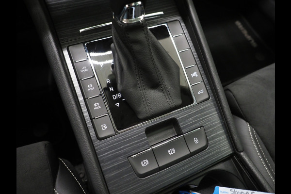 Škoda Superb Combi 1.4 TSI iV Style | Panoramadak | Canton | Trekhaak | 360 | Keyless | Adaptive Cruise | Carplay