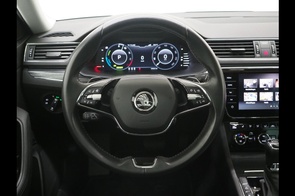 Škoda Superb Combi 1.4 TSI iV Style | Panoramadak | Canton | Trekhaak | 360 | Keyless | Adaptive Cruise | Carplay