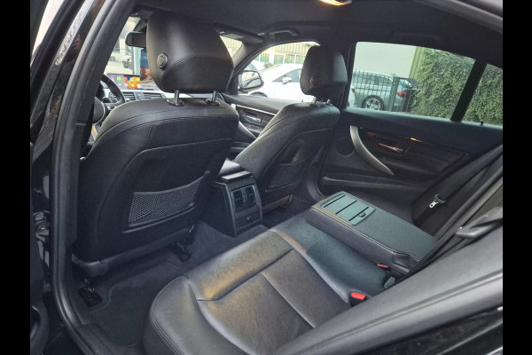 BMW 3-serie 320i M Sport Ed Apple CarPlay Trekhaak Camera Line Assist Shadow Executive