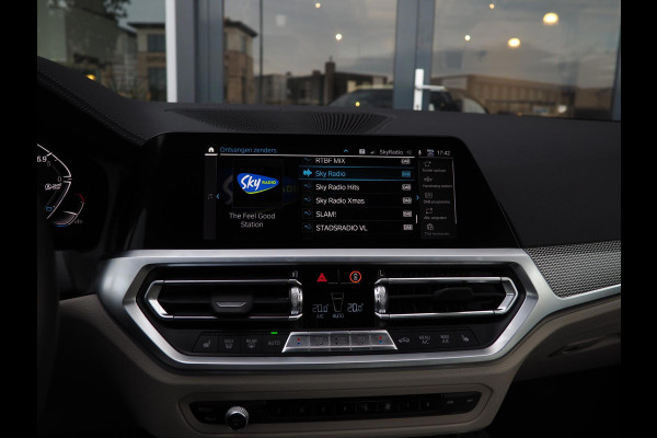 BMW 4 Serie Cabrio 420i High Exec / M-Sport / Laser / Memory / H&K / Keyless / 19" / Stoelverwarming / Carplay / Ambient / Camera