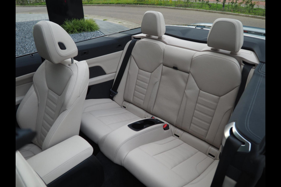 BMW 4 Serie Cabrio 420i High Exec / M-Sport / Laser / Memory / H&K / Keyless / 19" / Stoelverwarming / Carplay / Ambient / Camera