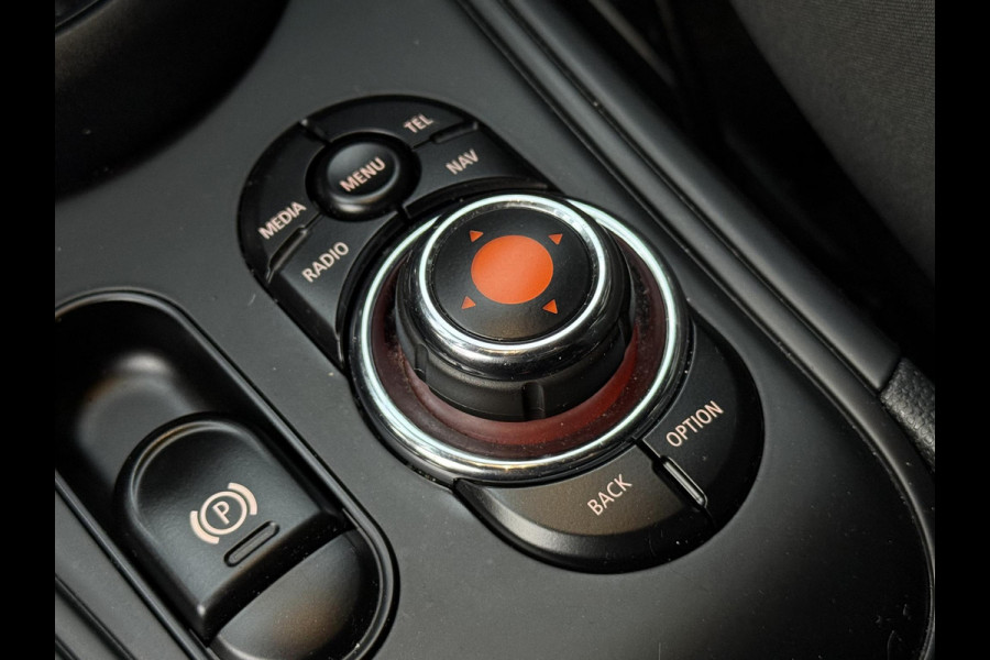 MINI Countryman 1.5 Cooper Pepper | HARMAN KARDON | TREKHAAK | CLIMATE CONTROL | NAVIGATIE |