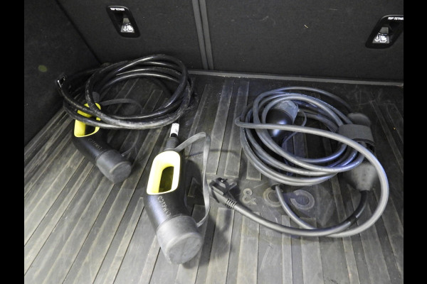 Lynk & Co 01 1.5 PHEV BlackLine NAVI/360CAM/SCHUIFDAK/LED/20"LMV!