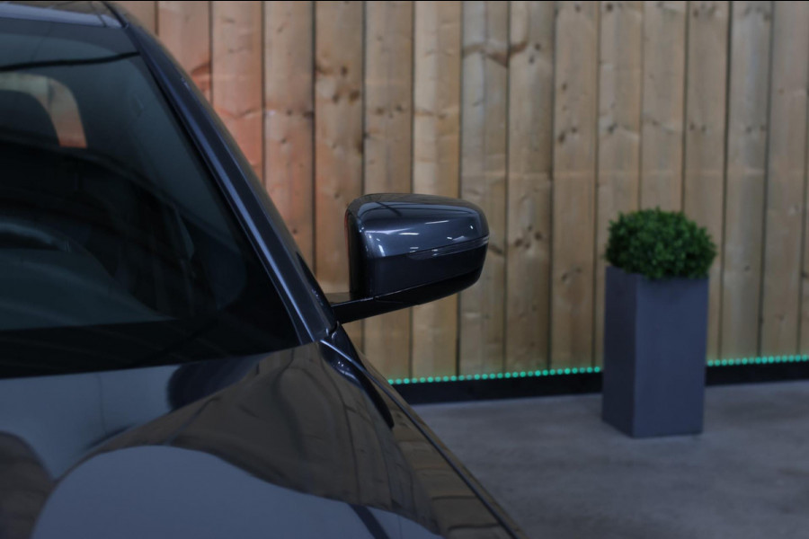 BMW 3-serie 330i M-Sport *Camera*Stoelverwarming*Led*Dealer onderhouden*