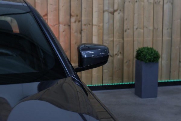 BMW 3-serie 330i M-Sport *Camera*Stoelverwarming*Led*Dealer onderhouden*