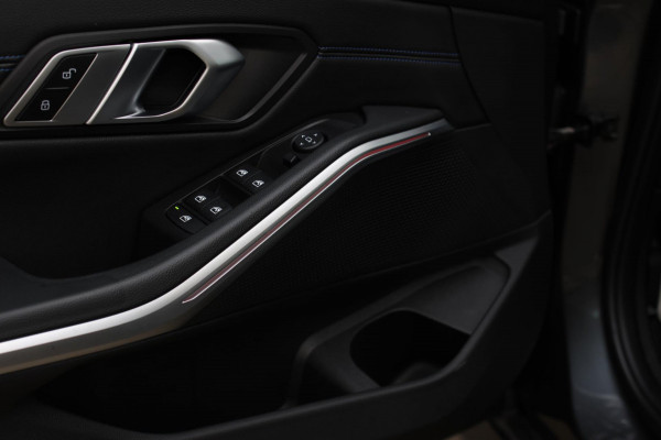 BMW 3-serie 330i M-Sport *Camera*Stoelverwarming*Led*Dealer onderhouden*