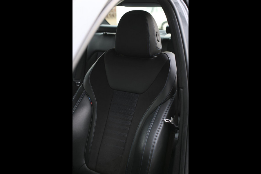 BMW 3-serie 330i M-Sport *Camera*Stoelverwarming*Led*Dealer onderhouden*