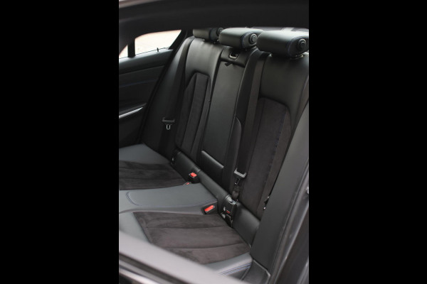 BMW 3-serie 330i M-Sport *Camera*Stoelverwarming*Led*Dealer onderhouden*