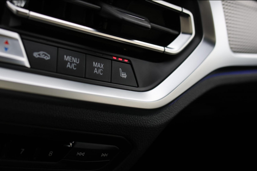 BMW 3-serie 330i M-Sport *Camera*Stoelverwarming*Led*Dealer onderhouden*