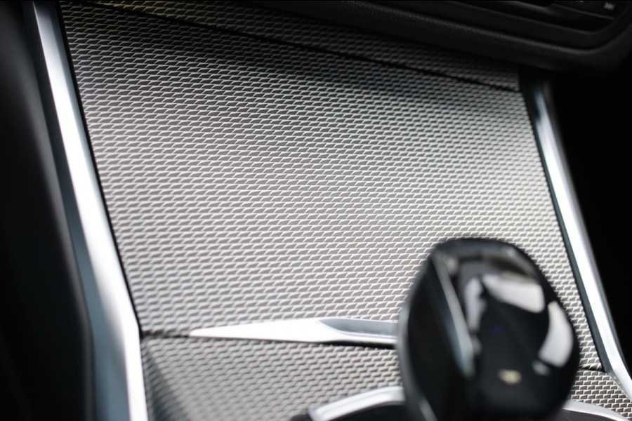 BMW 3-serie 330i M-Sport *Camera*Stoelverwarming*Led*Dealer onderhouden*