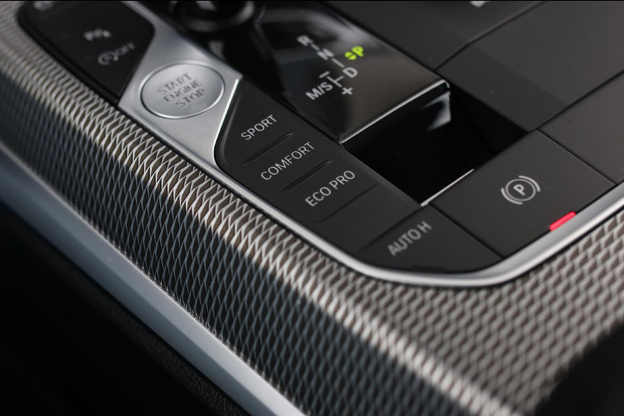 BMW 3-serie 330i M-Sport *Camera*Stoelverwarming*Led*Dealer onderhouden*