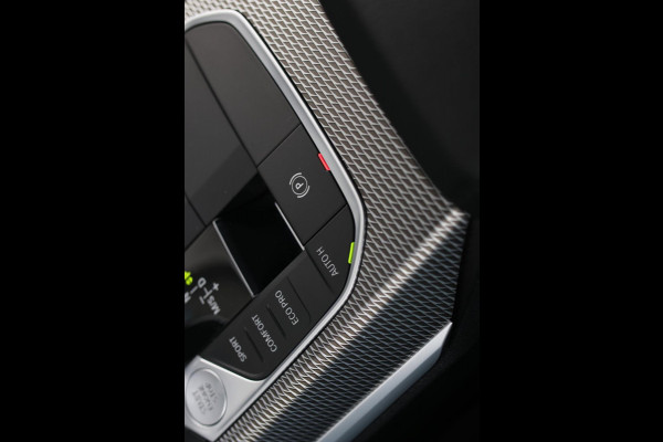 BMW 3-serie 330i M-Sport *Camera*Stoelverwarming*Led*Dealer onderhouden*