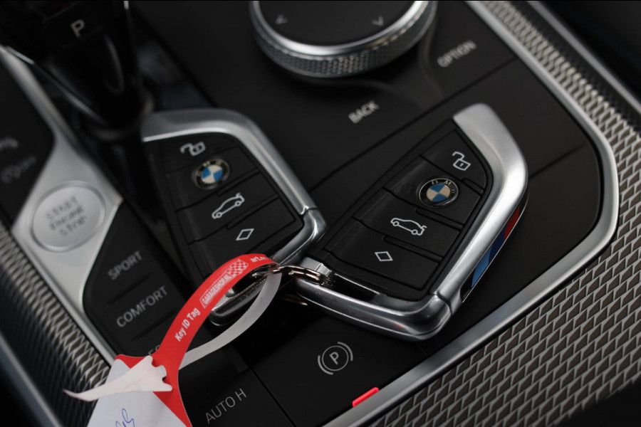 BMW 3-serie 330i M-Sport *Camera*Stoelverwarming*Led*Dealer onderhouden*