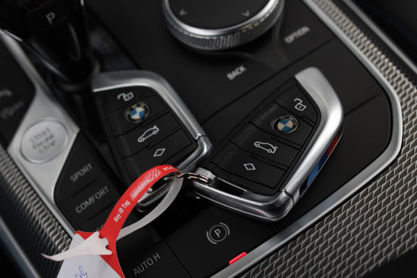 BMW 3-serie 330i M-Sport *Camera*Stoelverwarming*Led*Dealer onderhouden*