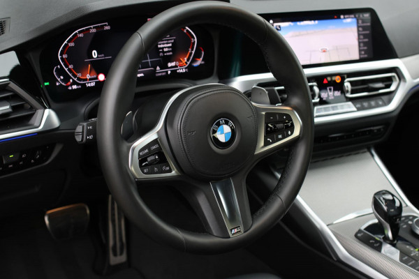 BMW 3-serie 330i M-Sport *Camera*Stoelverwarming*Led*Dealer onderhouden*